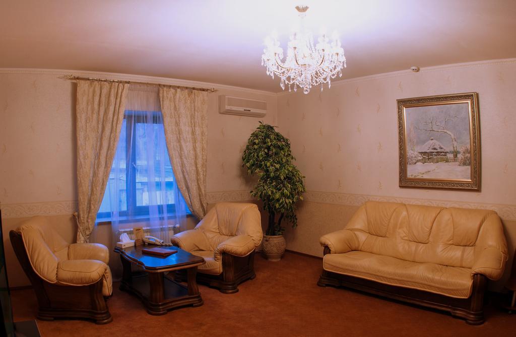 Hotel Kamelot Kiew Zimmer foto
